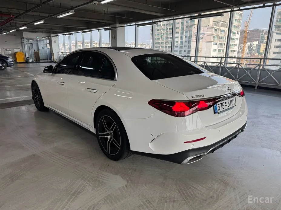 Mercedes-Benz E-Class 2024 E300 4MATIC AMG Line