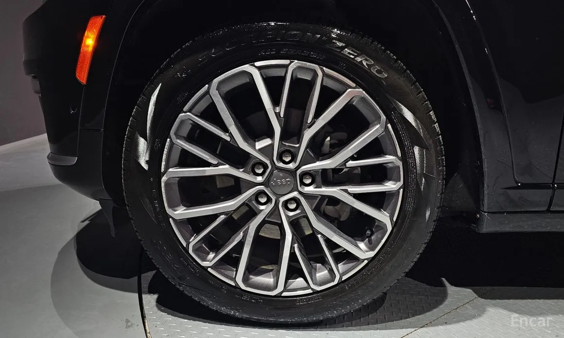 Jeep Cherokee 2021 L 3.6 Summit Reserve