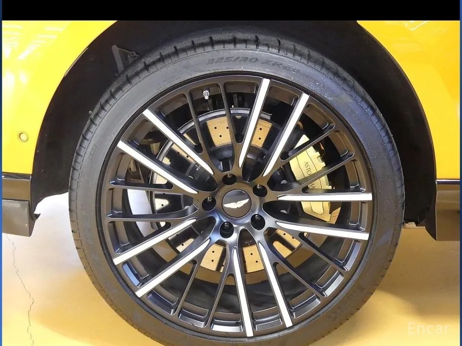 Aston Martin DBX 2020 4.0 V8 707