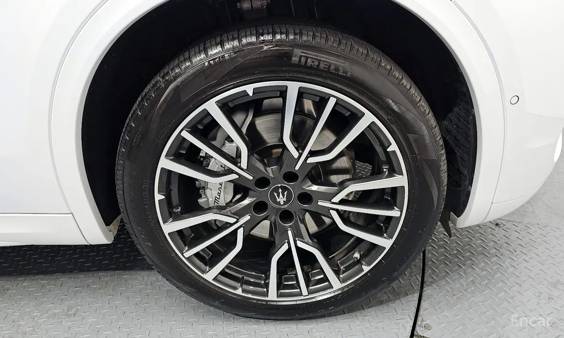 Maserati Grecale 2022 2.0 AWD GT