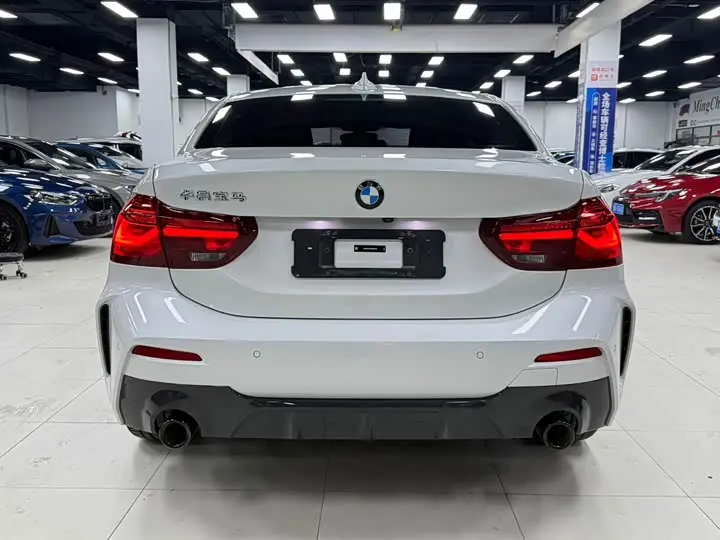 BMW 1 Series 2023 2023款 120i M运动曜夜版