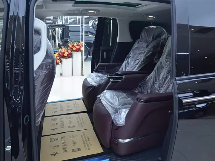 Buick GL8 Century 2027 2027款 2.0T 七座礼遇版