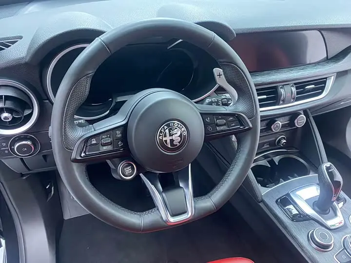 Alfa Romeo Stelvio 2023 2023款 2.0T 280HP Sprint纵擎版