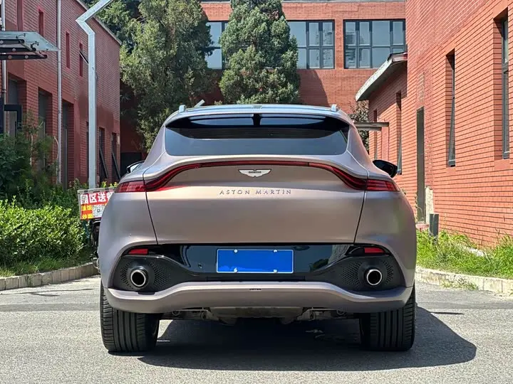 Aston Martin DBX 2023 2023款 3.0T STRAIGHT-SIX