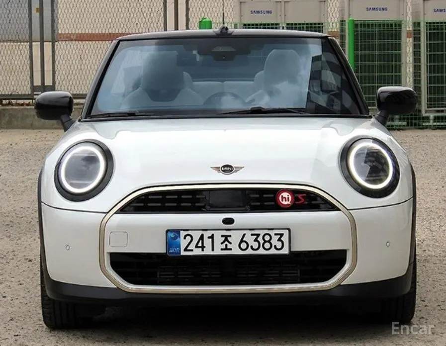 Mini Cooper Convertible 2025 Favoured