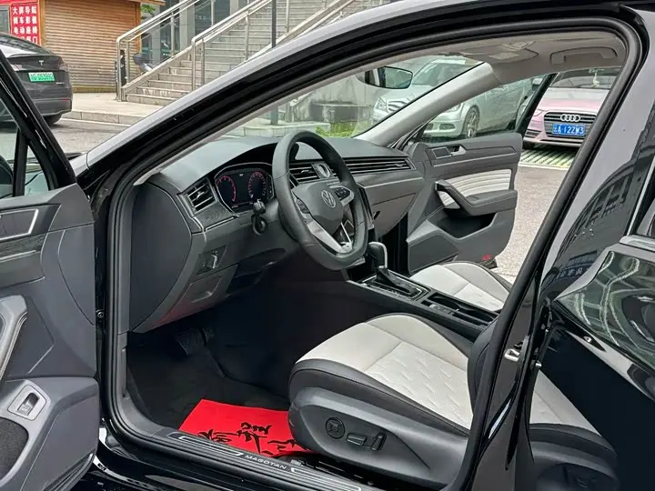 Volkswagen Magotan 2026 2026款 3000万辆甄选款 380TSI DSG豪华型