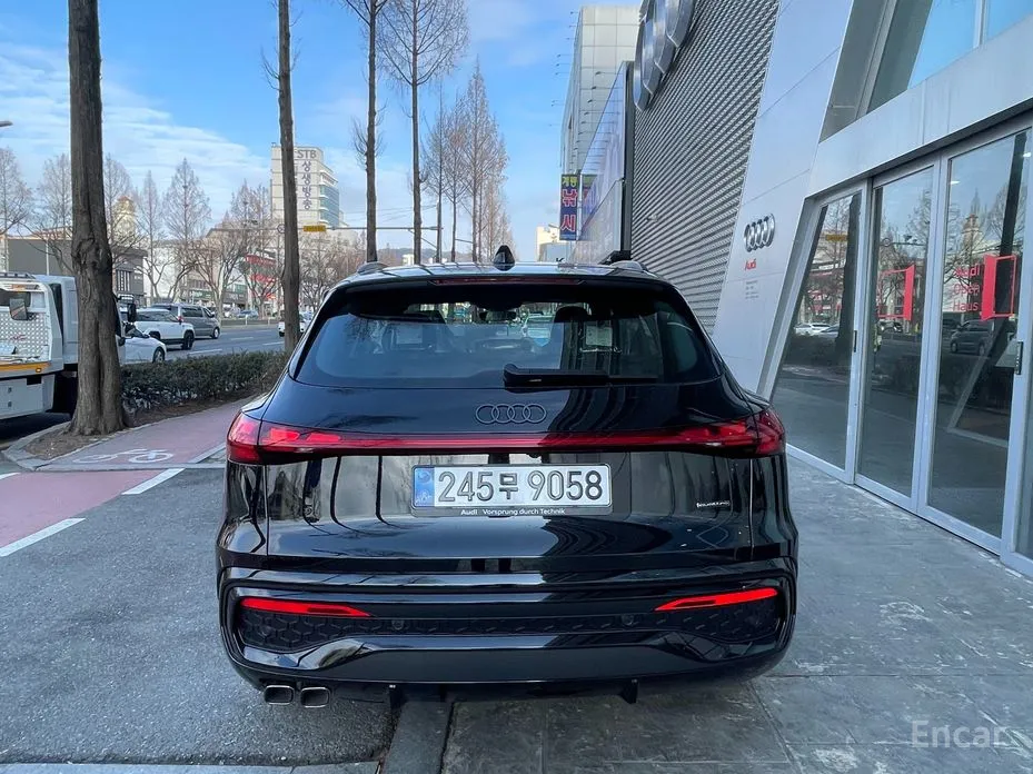 Audi Q5 2025 40 TDI Quattro S Line Black Edition