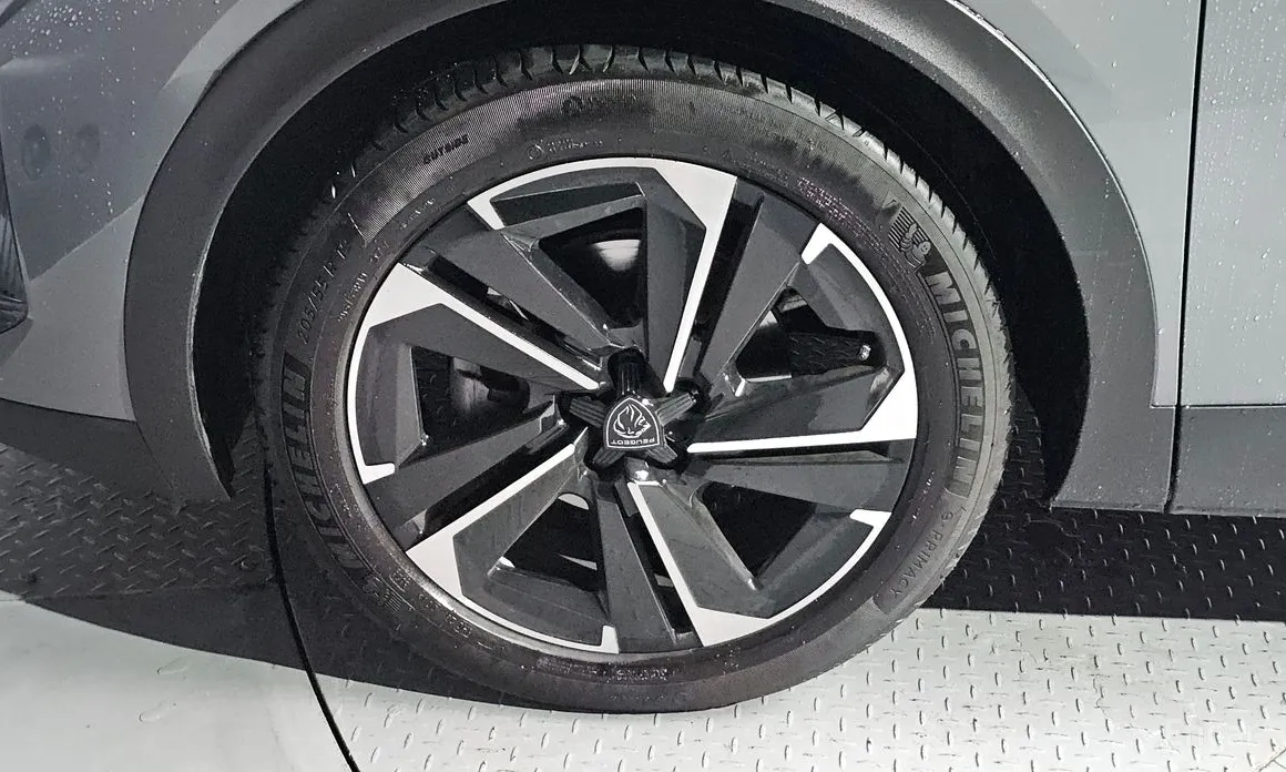 Peugeot 408 2023 1.2 Pure Tech Allure
