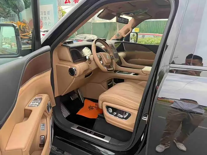 BYD Yangwang U8 2025 2025款 鼎世版