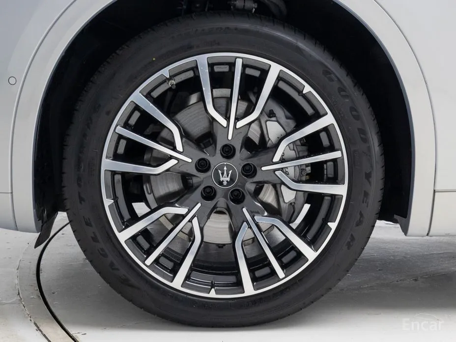 Maserati Grecale 2022 2.0 AWD GT Type P