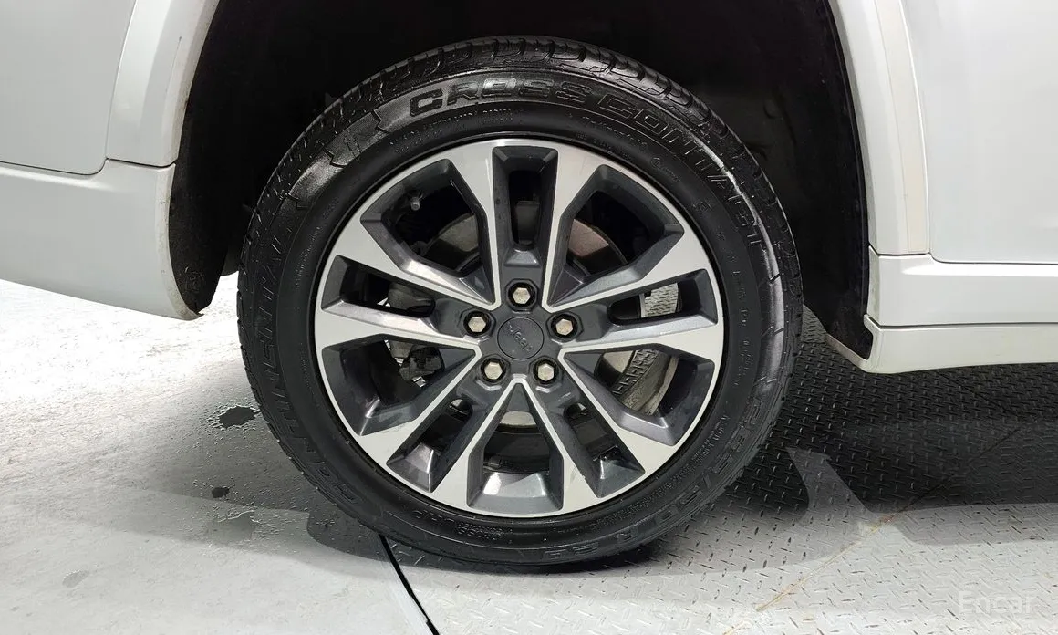 Jeep Cherokee 2021 L 3.6 Overland