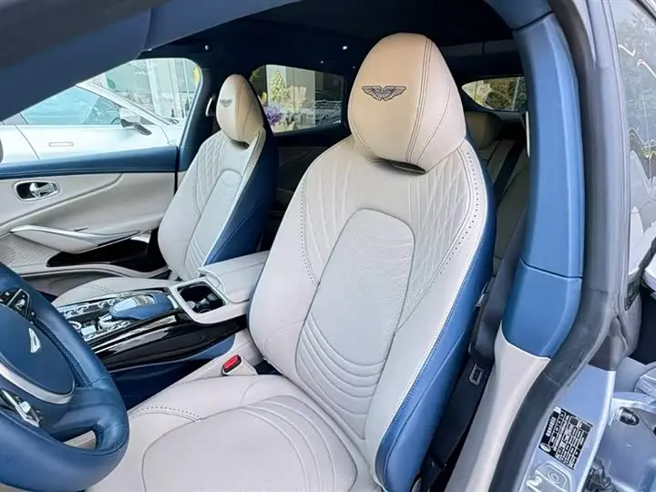 Aston Martin DBX 2023 2023款 4.0T V8 707