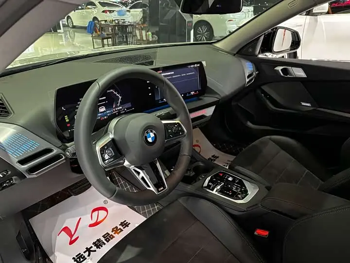 BMW 2 Series 2026 2026款 225L M运动曜夜套装
