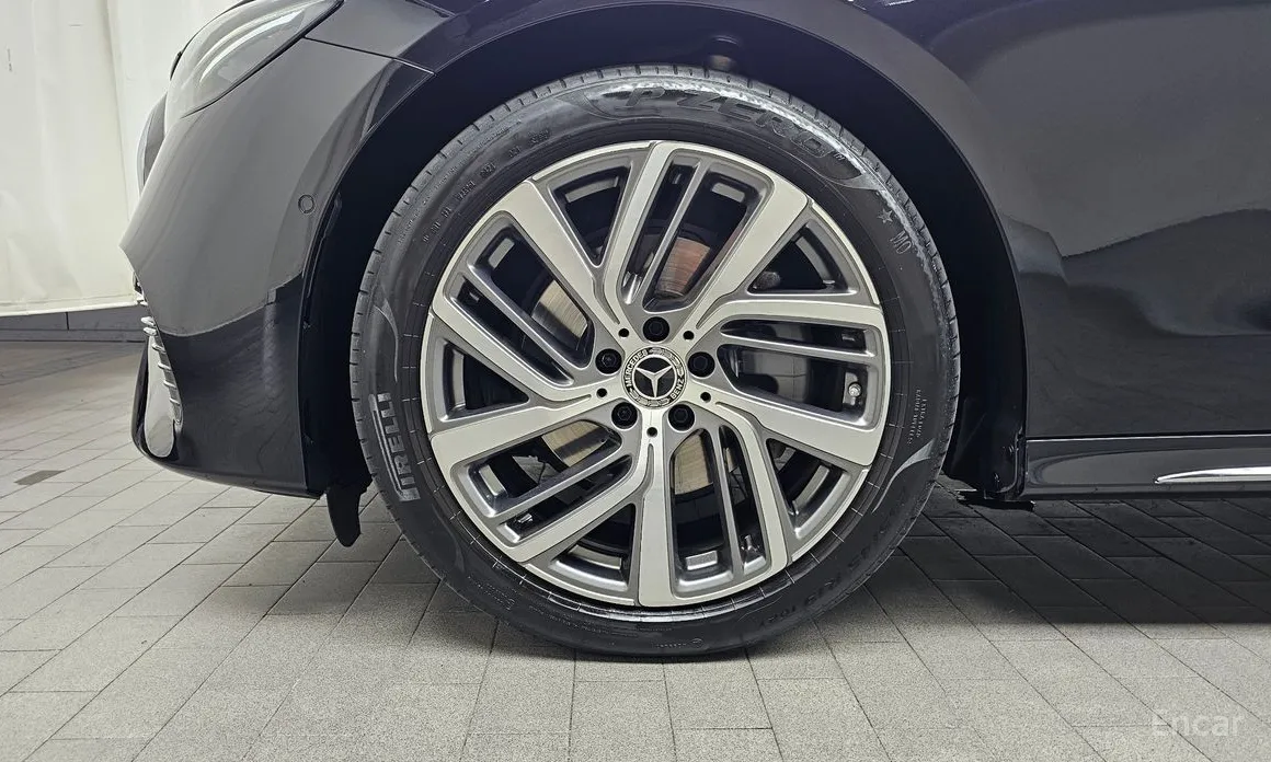 Mercedes-Benz E-Class 2024 E220d 4MATIC Exclusive