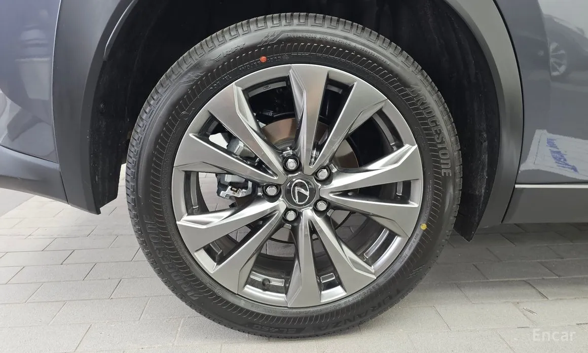 Lexus UX 2024 2.0 F-Sport 2WD