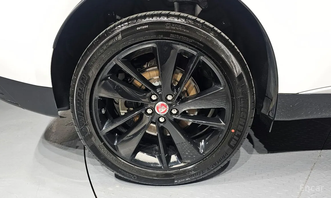 Jaguar F-Pace 2016 D200 SE
