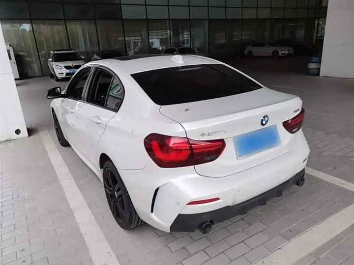 BMW 1 Series 2023 2023款 125i M运动曜夜版