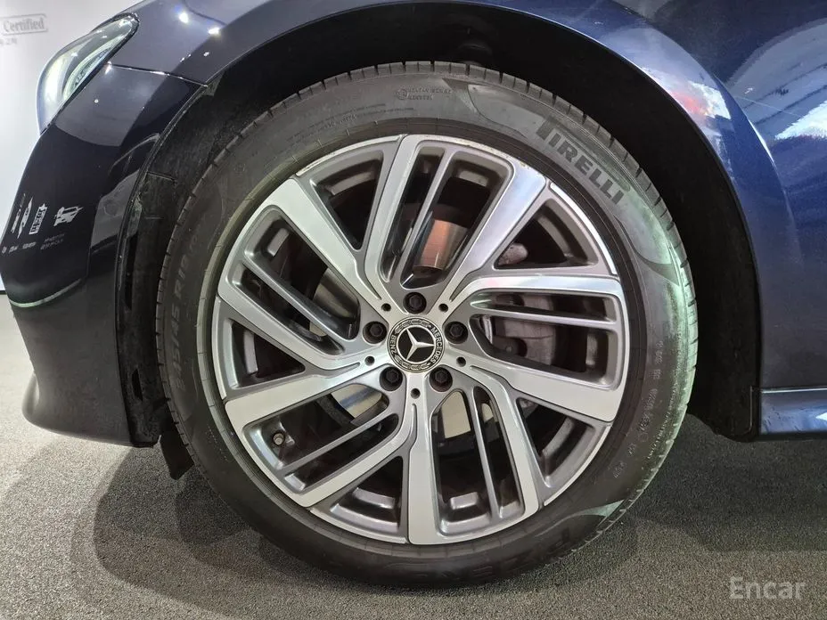 Mercedes-Benz E-Class 2024 E220d 4MATIC Exclusive