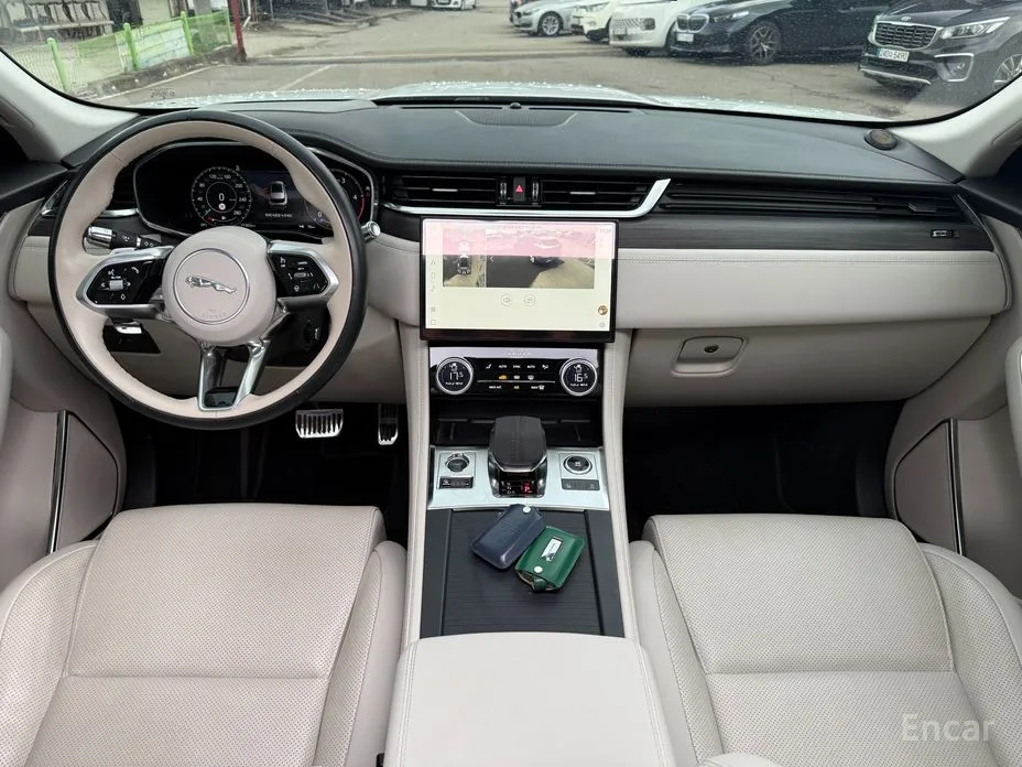 Jaguar F-Pace 2016 D200 SE