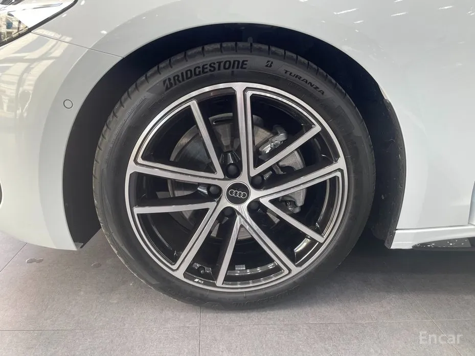 Audi A5 2025 40 TFSI Quattro S Line