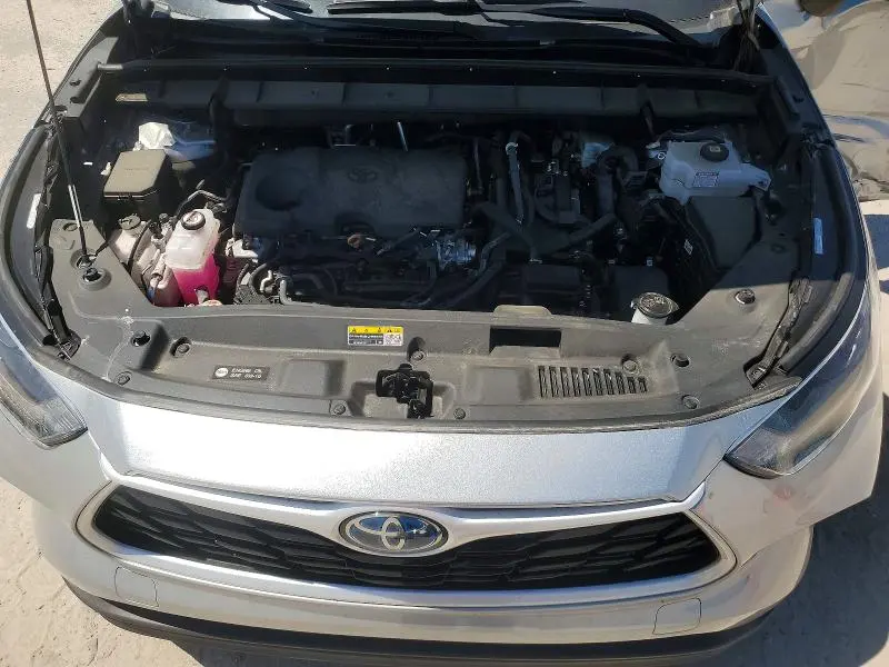 Фото 12 - TOYOTA HIGHLANDER