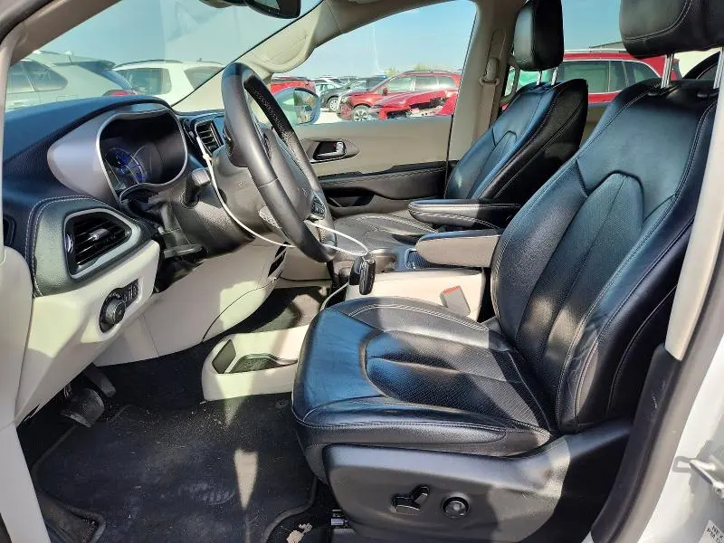 CHRYSLER PACIFICA 2022 VIN 2C4RC1L72NR134891