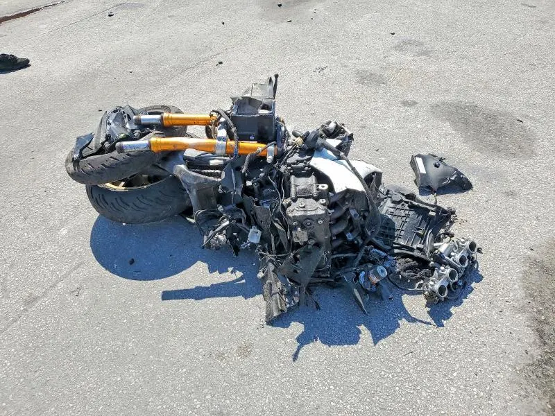 YAMAHA YZF1000 2022