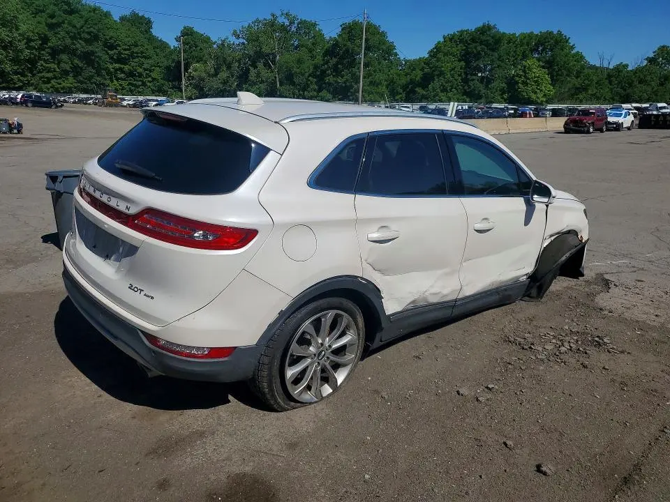 LINCOLN MKC 2018 VIN 5LMCJ2D92JUL20275