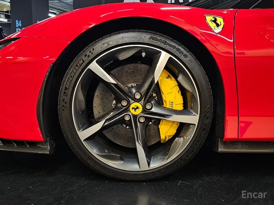 Ferrari SF90 2021 4.0