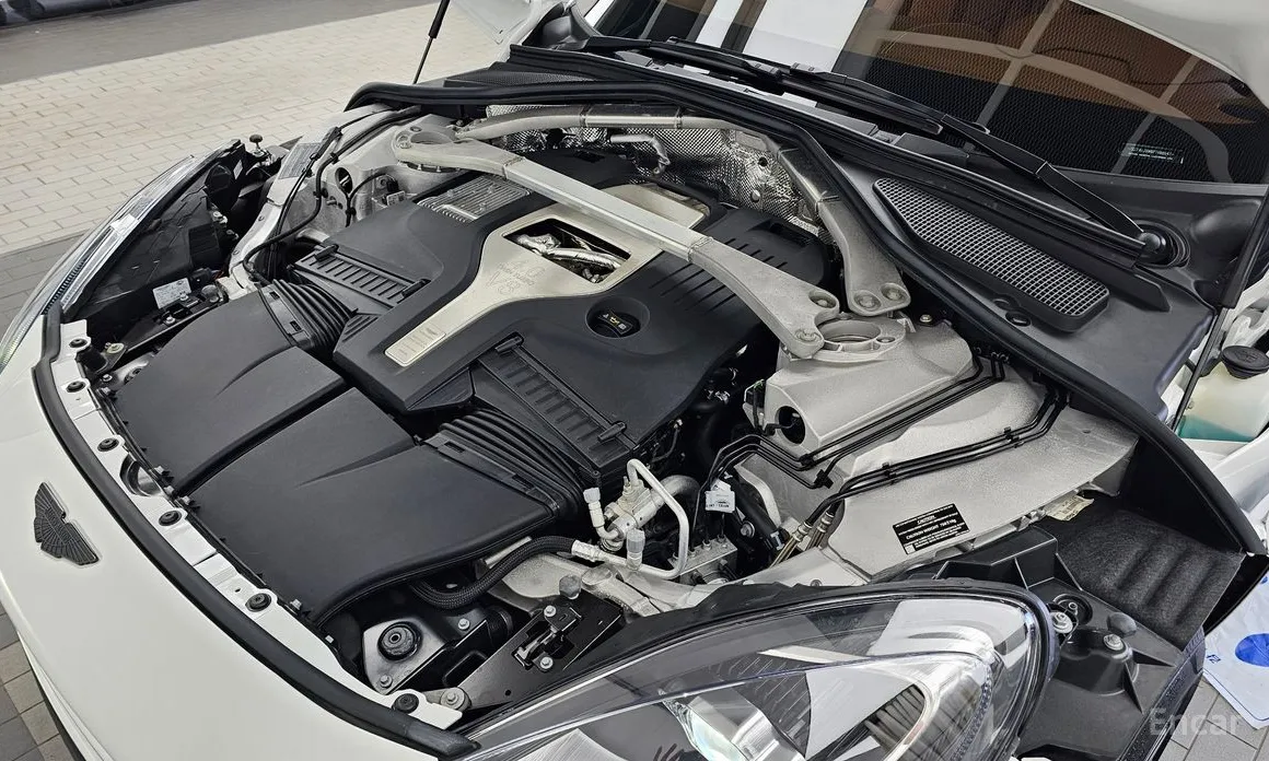 Aston Martin DBX 2020 4.0 V8 707