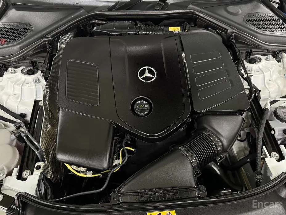 Mercedes-Benz E-Class 2024 E200 Avantgarde