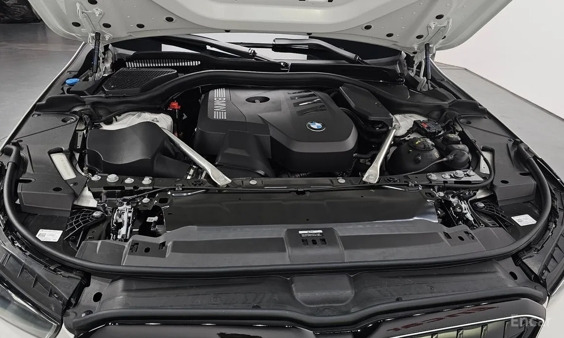 BMW 5 Series 2023 520i M Sport