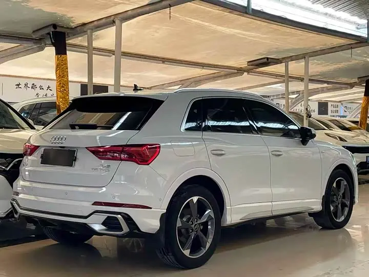 Фото 6 - Audi Q3