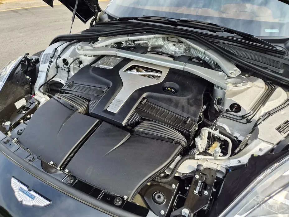 Aston Martin DBX 2020 4.0 V8