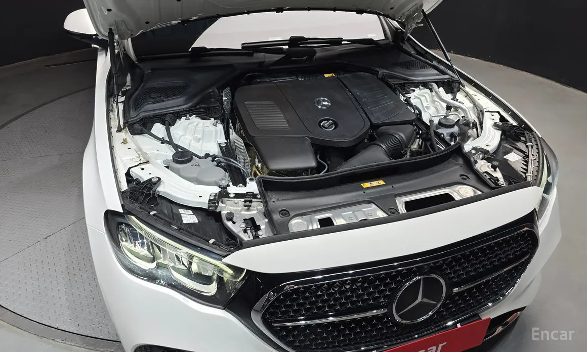Mercedes-Benz E-Class 2024 E200 Avantgarde