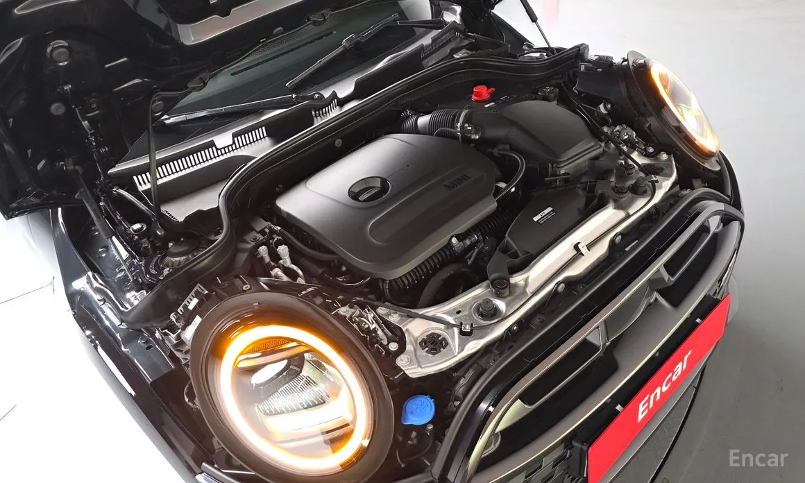 Mini Cooper Convertible 2025 JCW
