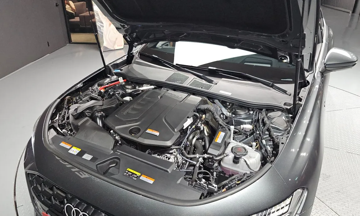Audi A5 2025 40 TFSI Quattro S Line