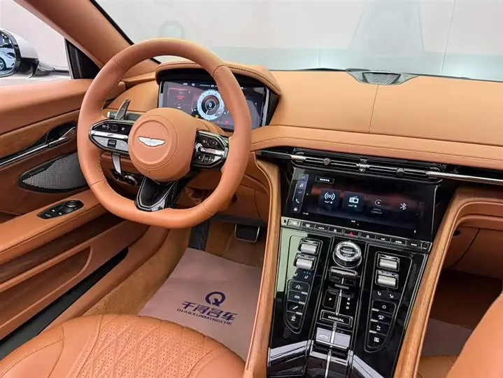 Aston Martin DB12 2023 2023款 4.0T V8 Volante