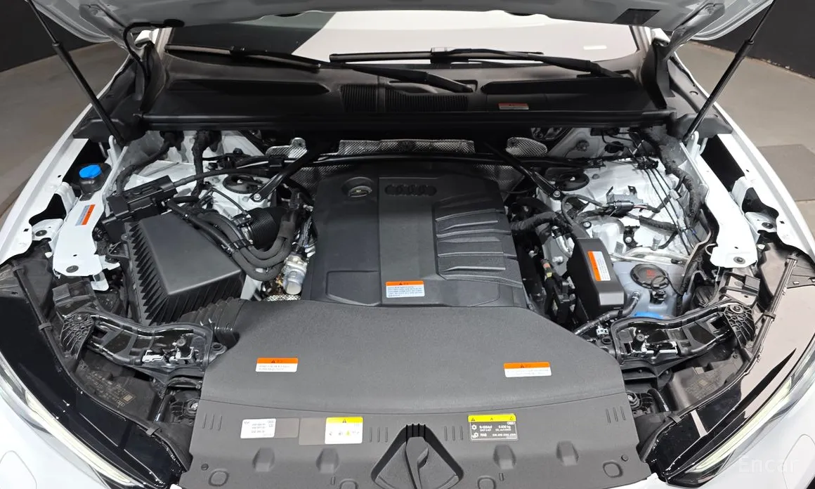 Audi Q5 2025 40 TDI Quattro S Line Black Edition