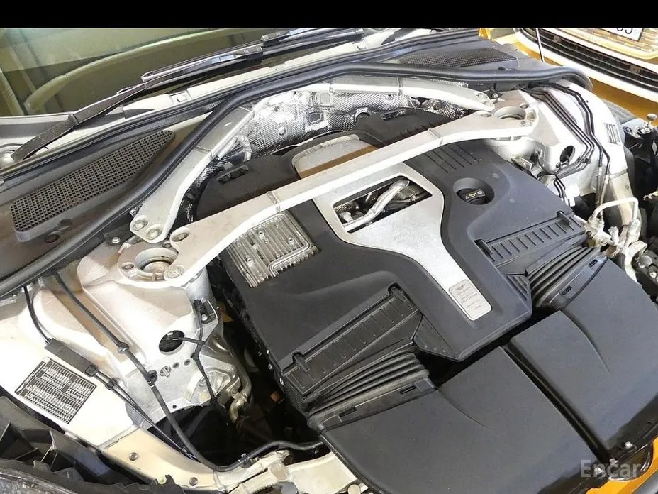 Aston Martin DBX 2020 4.0 V8 707