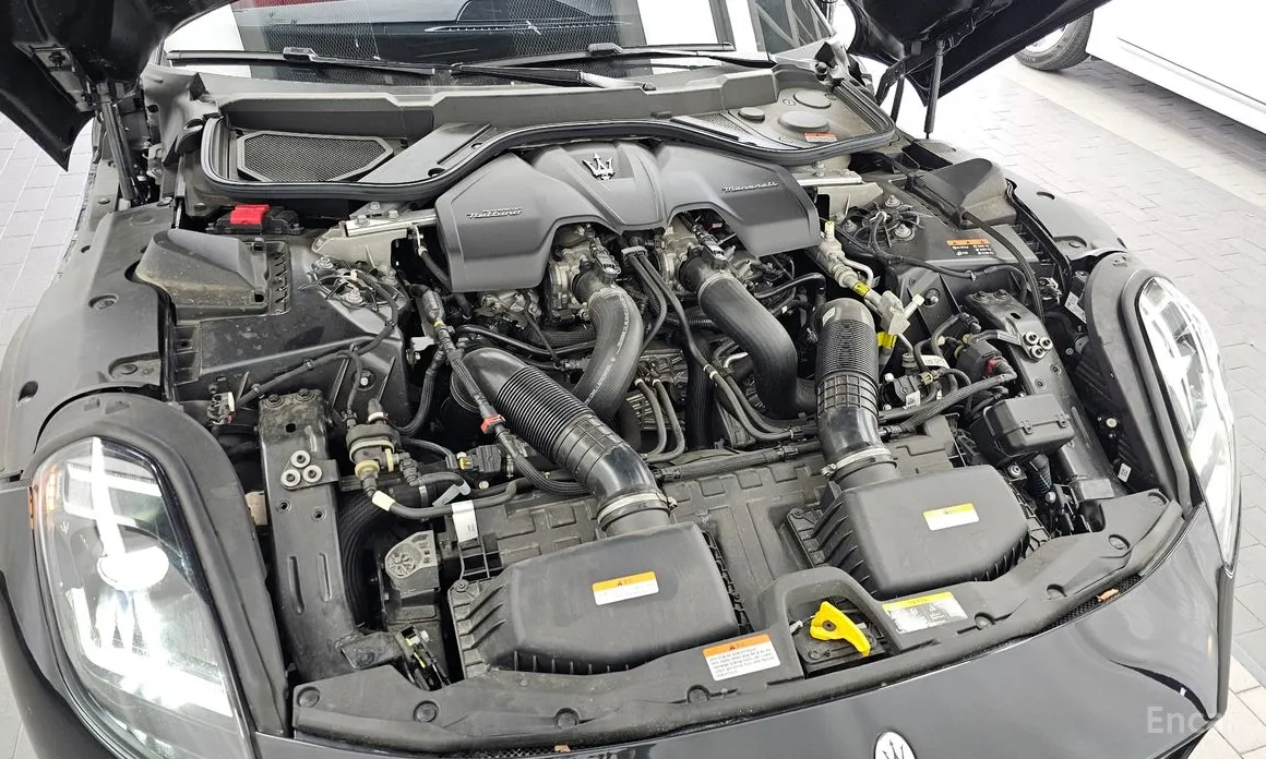 Maserati GranCabrio 2024 3.0 V6 Trofeo