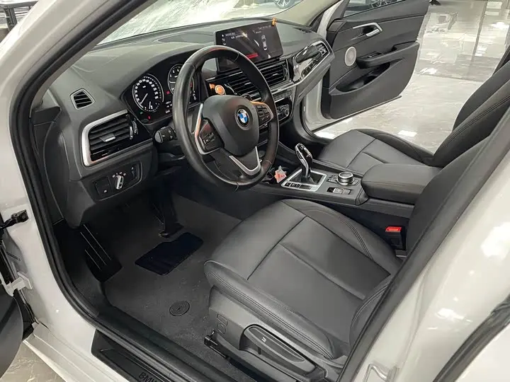 BMW 1 Series 2023 2023款 120i M运动版