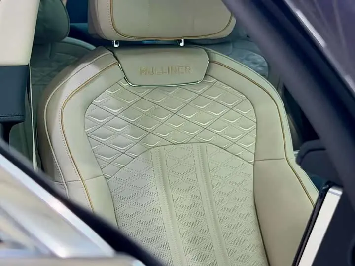 Bentley Flying Spur Hybrid 2026 2026款 4.0T V8 Mulliner
