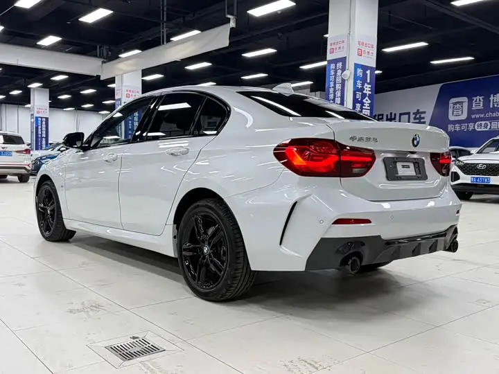 BMW 1 Series 2023 2023款 120i M运动曜夜版
