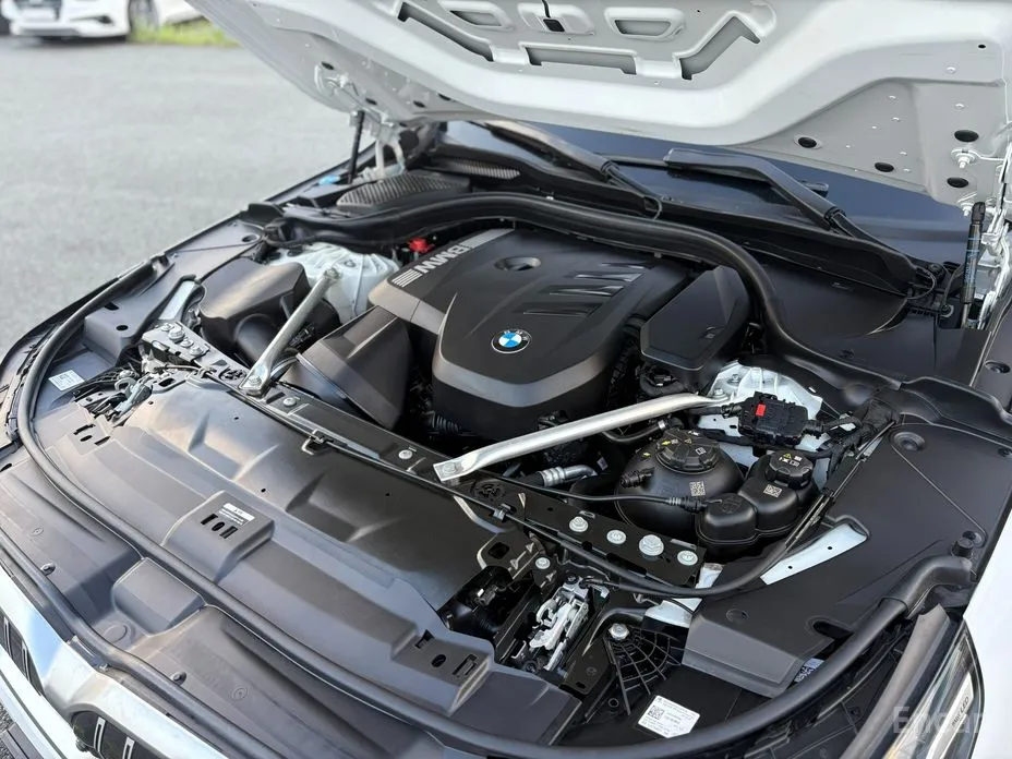 BMW 5 Series 2023 520i