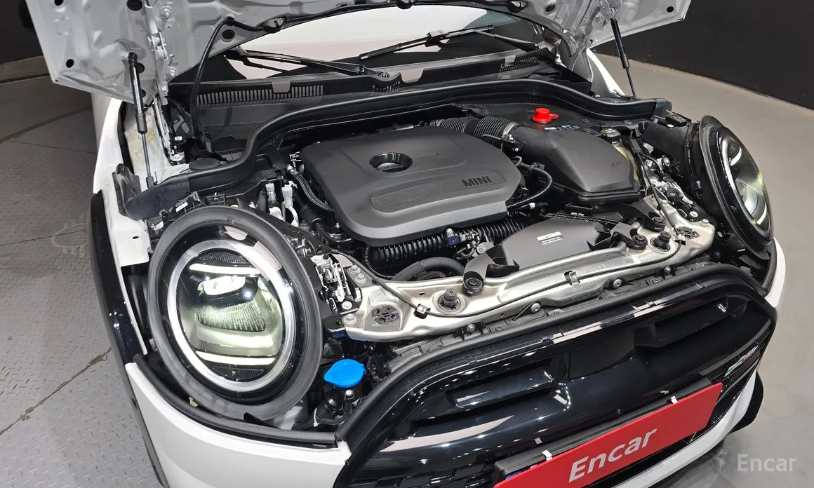 Mini Cooper Convertible 2025 JCW