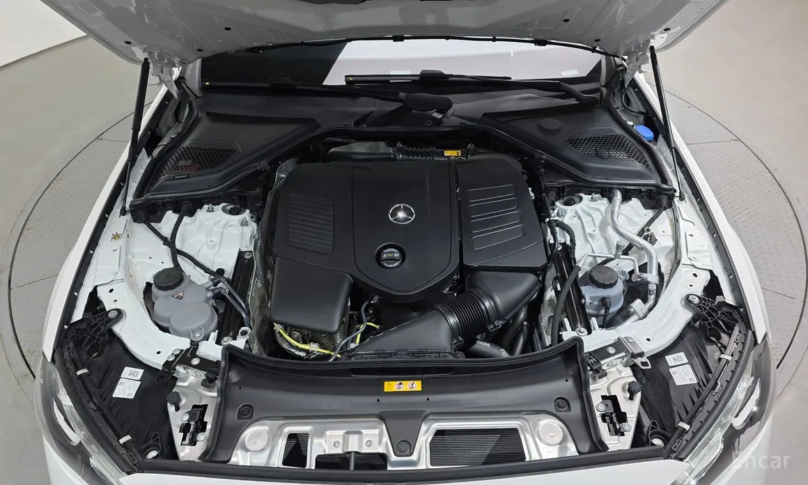 Mercedes-Benz E-Class 2024 E200 Avantgarde