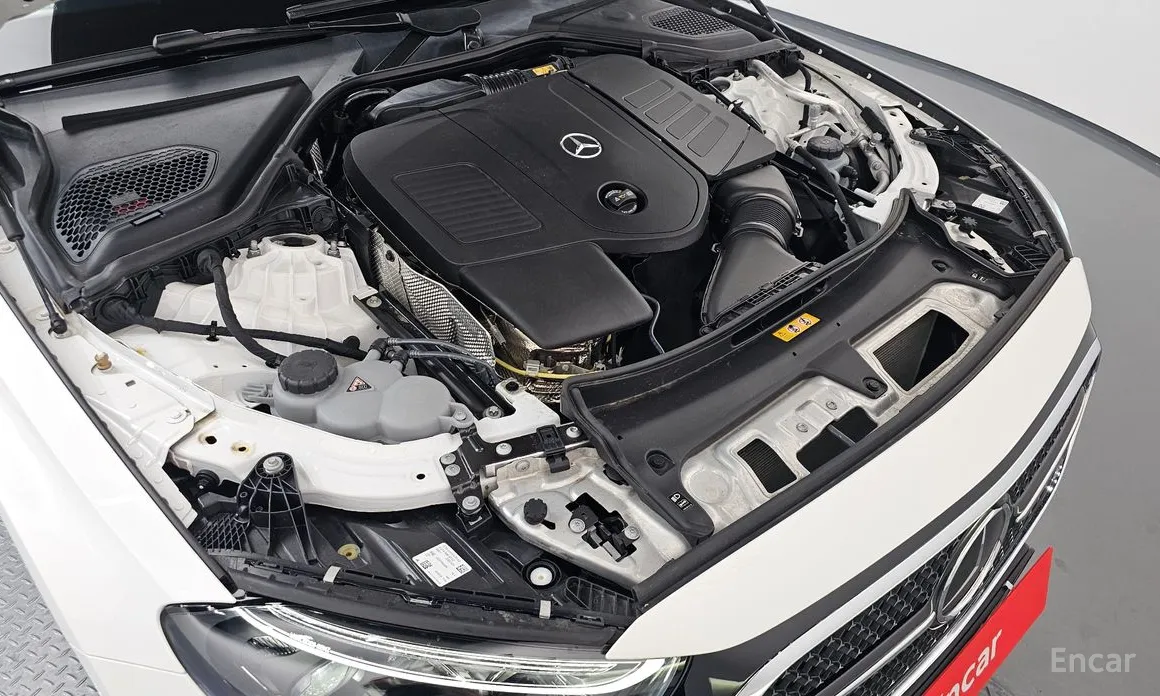 Mercedes-Benz E-Class 2024 E300 4MATIC AMG Line