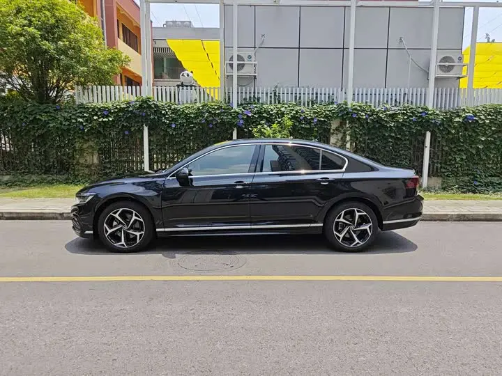 Volkswagen Magotan 2026 2026款 3000万辆甄选款 380TSI DSG豪华型