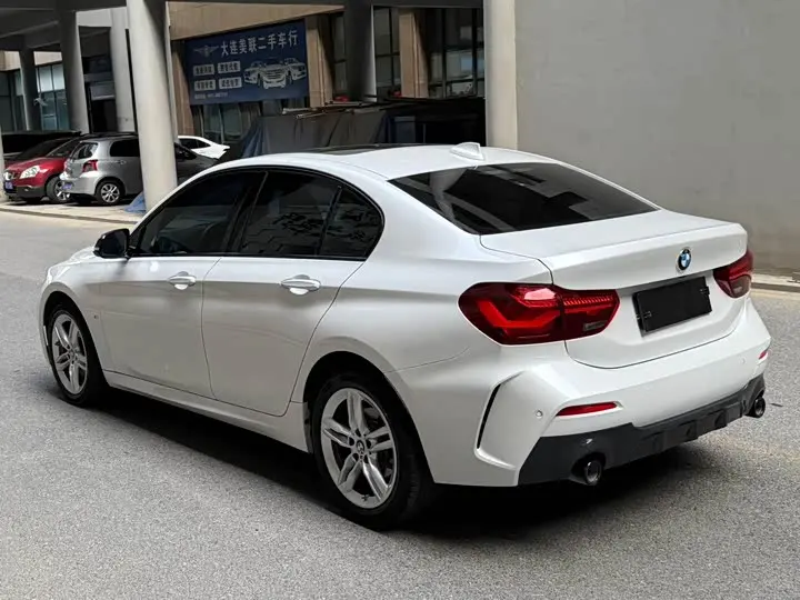 BMW 1 Series 2023 2023款 120i M运动曜夜版